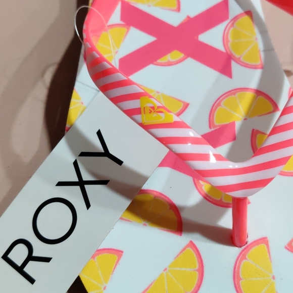 Roxy Flip Flops Lemon Print Pink - Picture 4 of 5